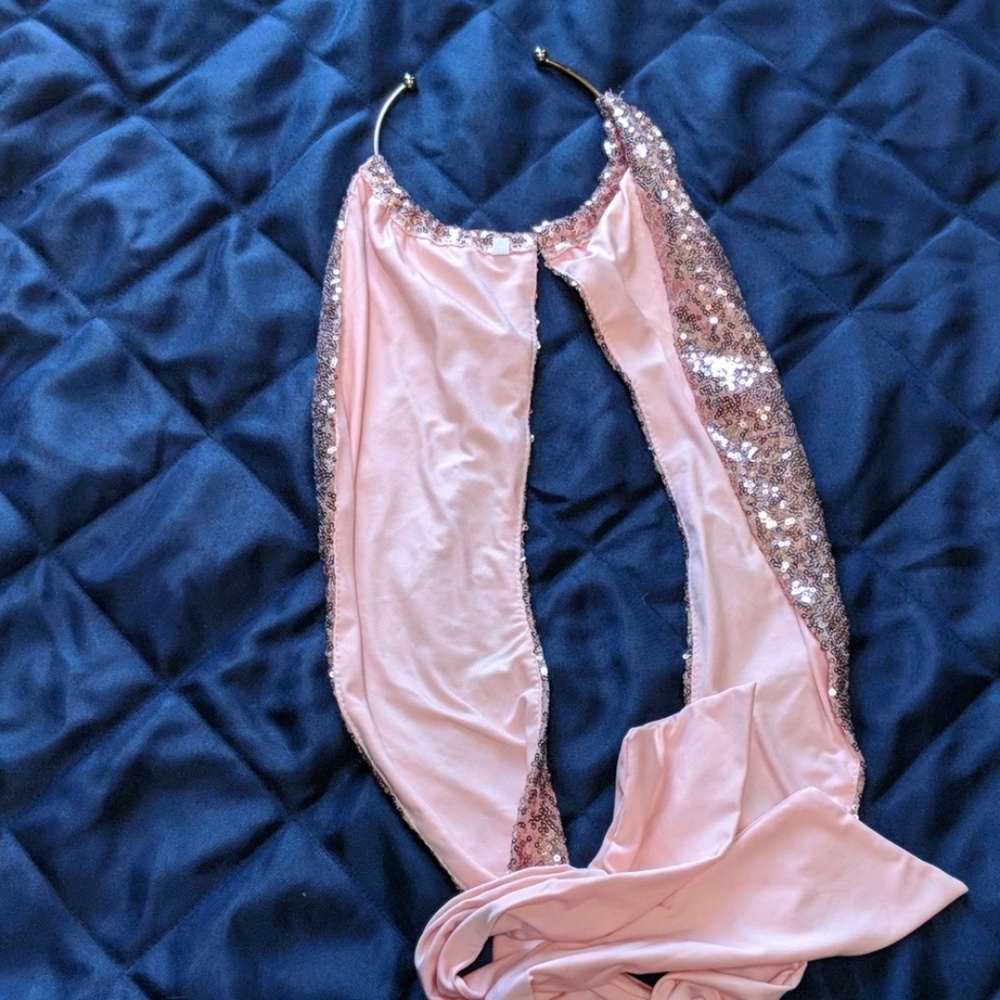 Bikini - Picture 3 of 3